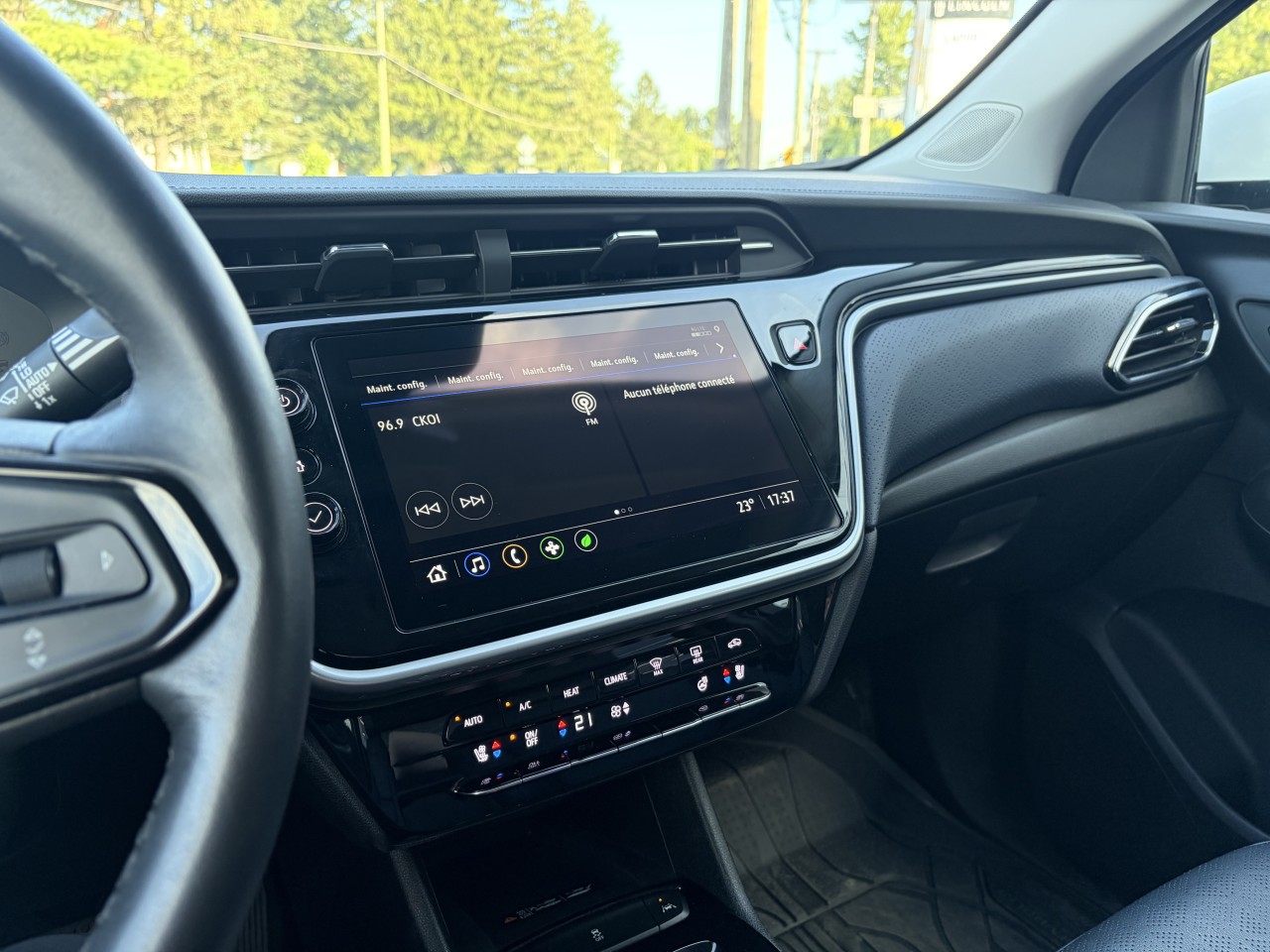 2023 Chevrolet Bolt EUV Premier Main Image