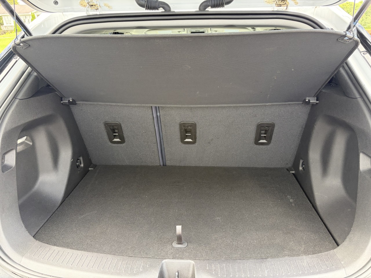 2023 Chevrolet Bolt EUV Premier Main Image