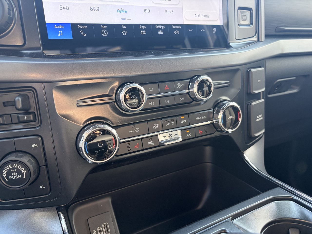 2026 Ford F-150 XLT Main Image