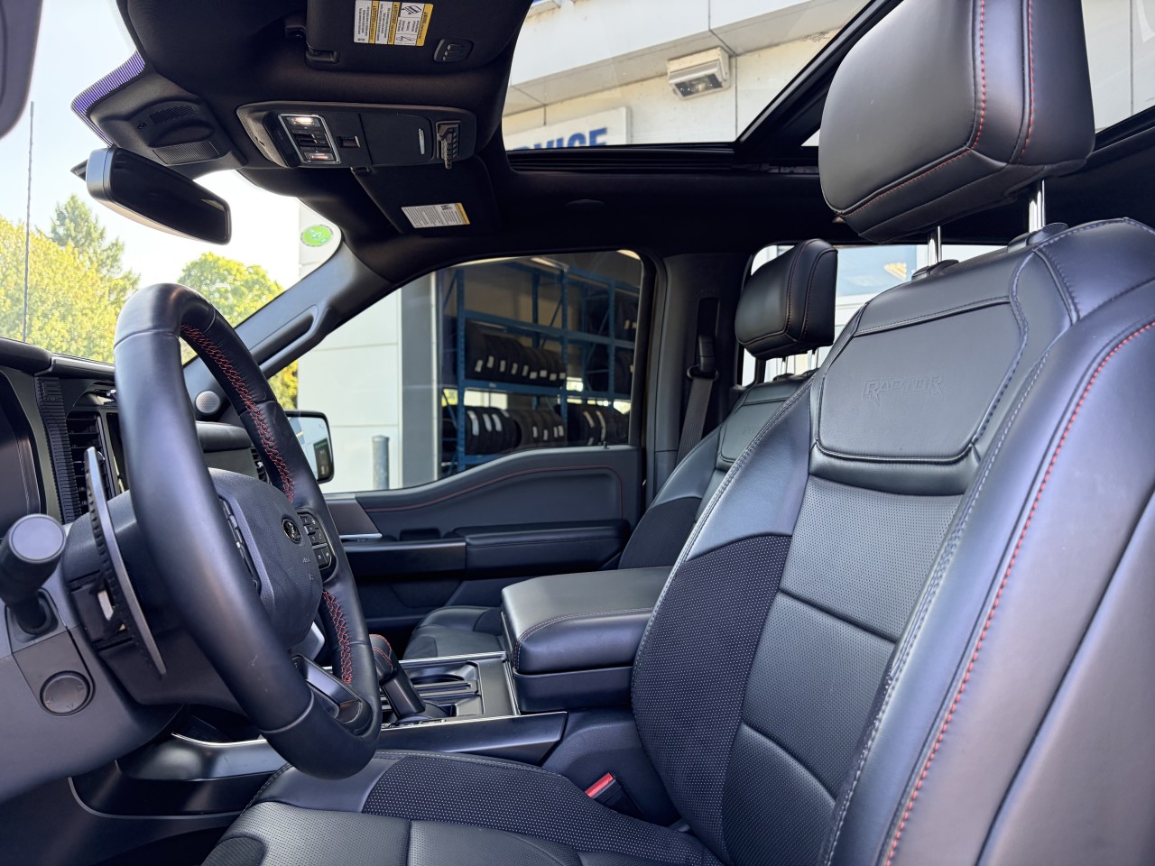 2024 Ford F-150 RAPTOR V6 ECOBOOST 4X4 SUPERCREW 801A TOIT OUVRANT Main Image