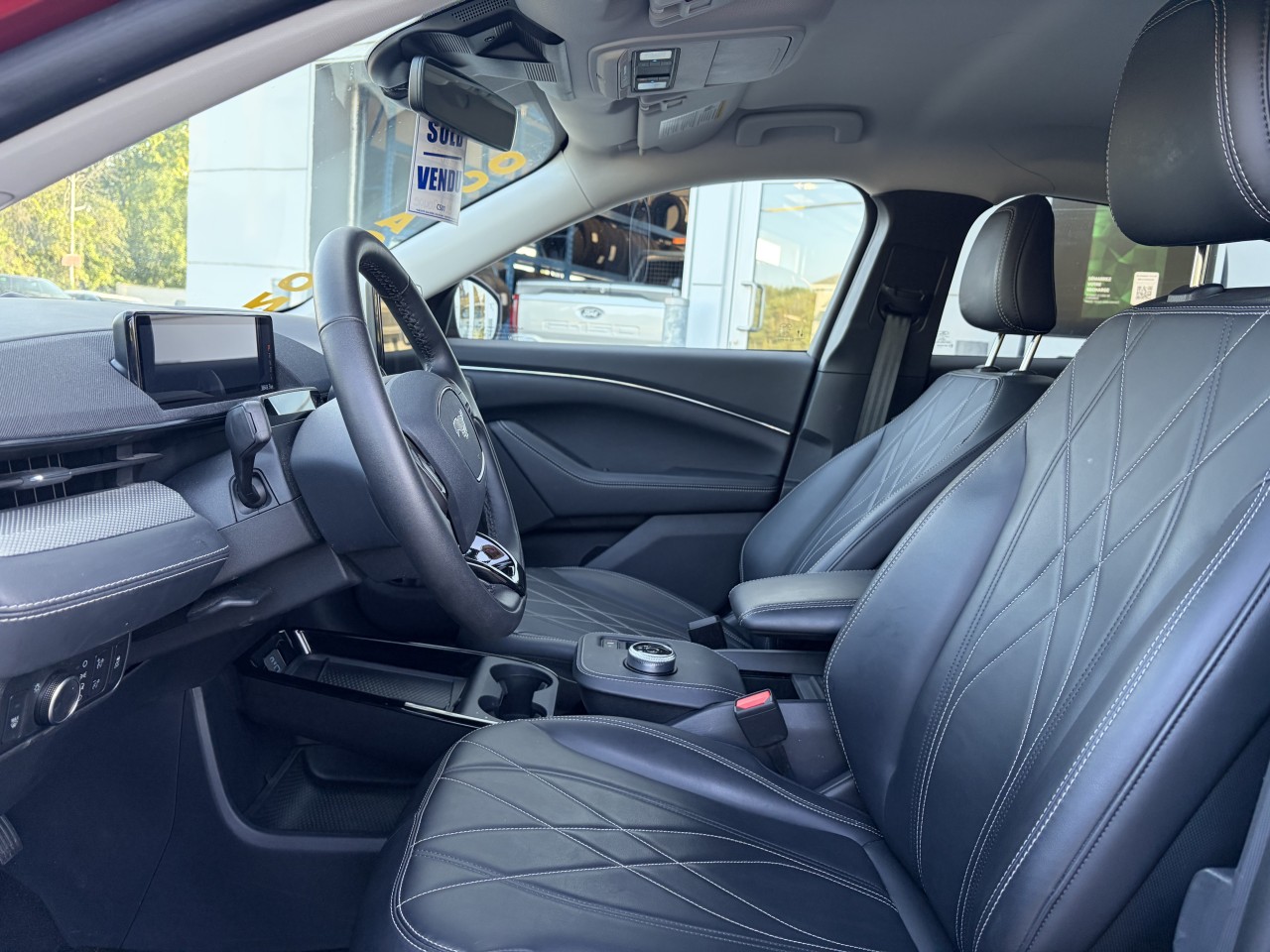 2022 Ford Mustang Mach-E SELECT 70KWH 100A CAMÉRA 360  SIÈGES AVANT CHAUFFANT Main Image