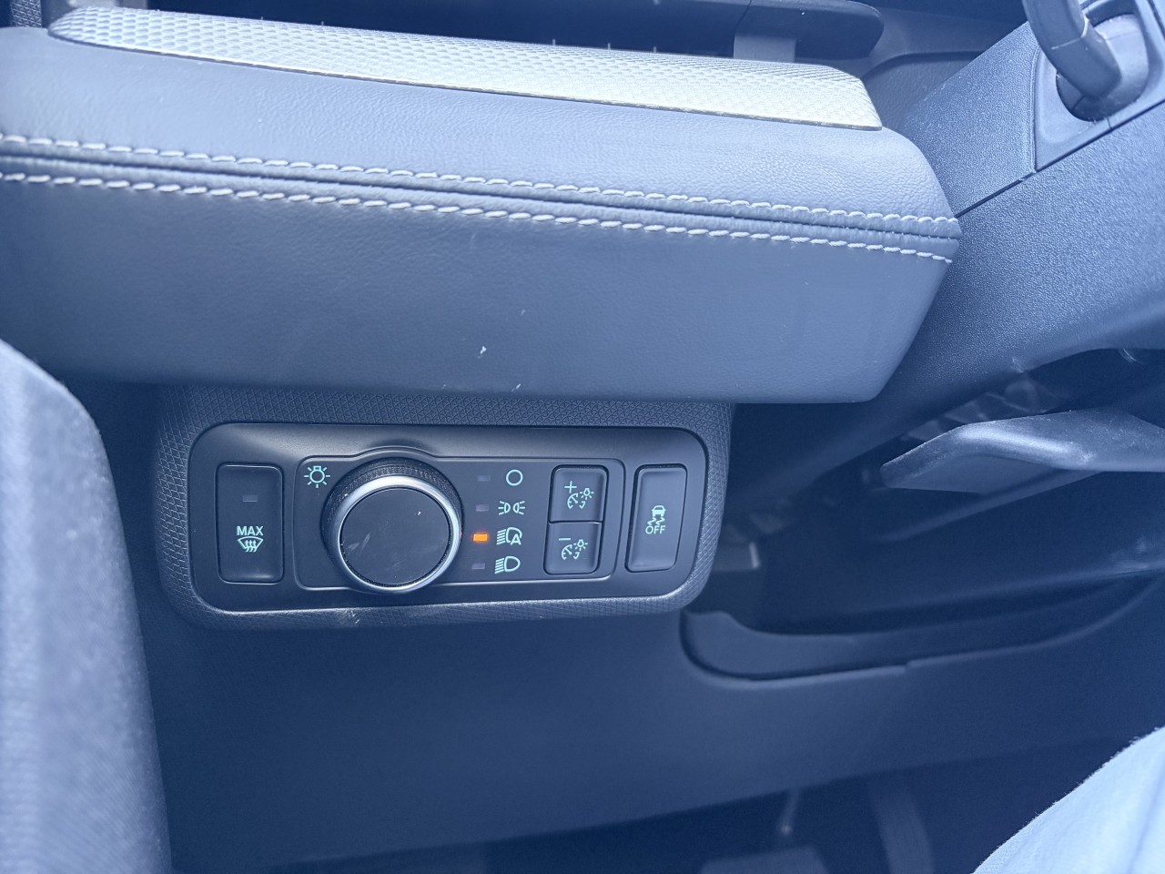 2022 Ford Mustang Mach-E SELECT 70KWH 100A CAMÉRA 360  SIÈGES AVANT CHAUFFANT Main Image