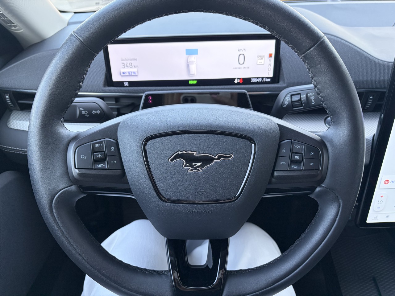 2022 Ford Mustang Mach-E SELECT 70KWH 100A CAMÉRA 360  SIÈGES AVANT CHAUFFANT Main Image