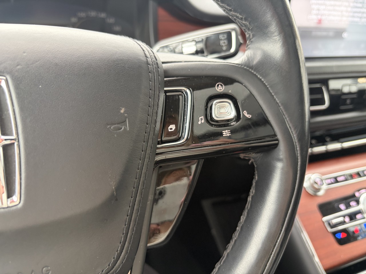 2023 Lincoln Aviator Reserve Main Image