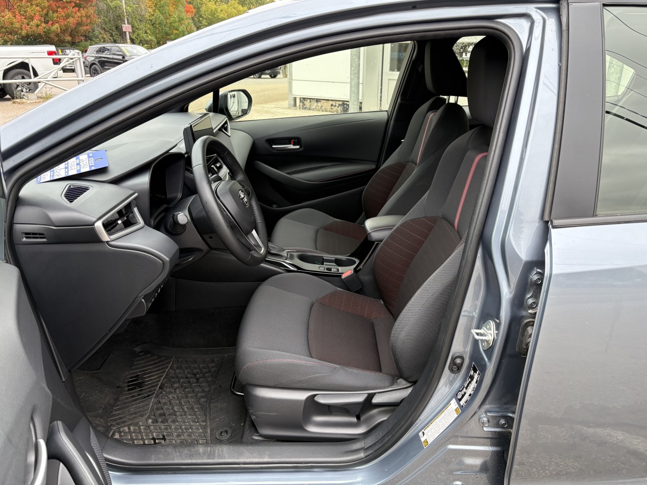 2025 Toyota Corolla SE AWD Hybrid Main Image