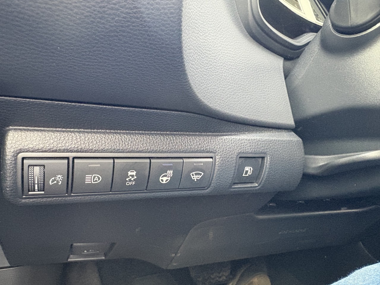 2025 Toyota Corolla SE AWD Hybrid Main Image