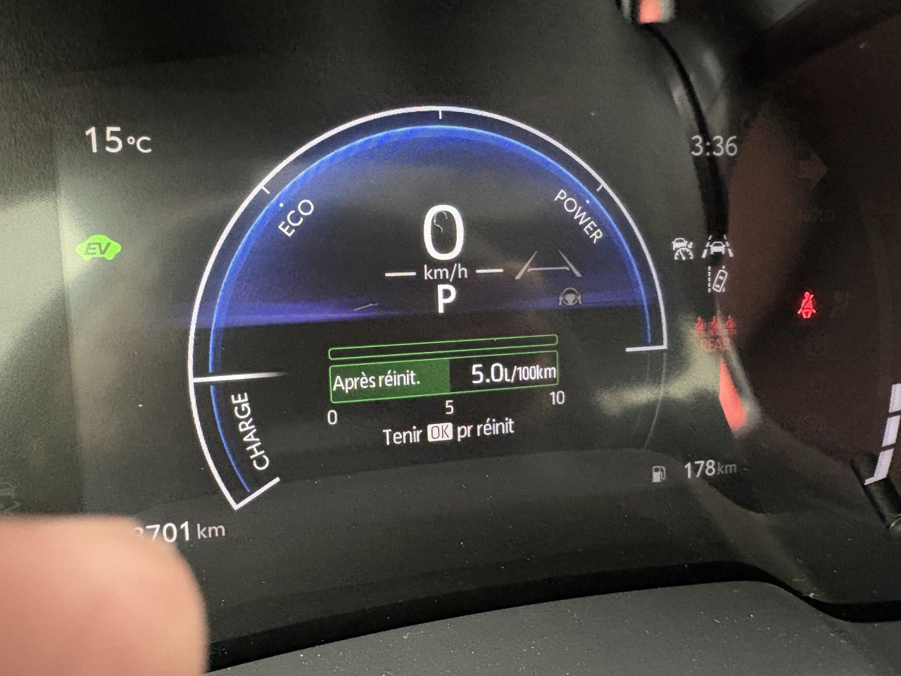 2025 Toyota Corolla SE AWD Hybrid Main Image