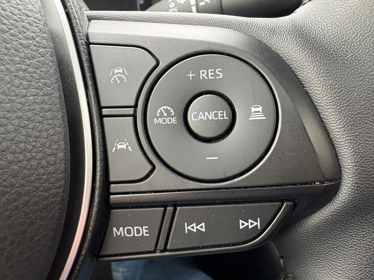 2025 Toyota Corolla SE AWD Hybrid Main Image