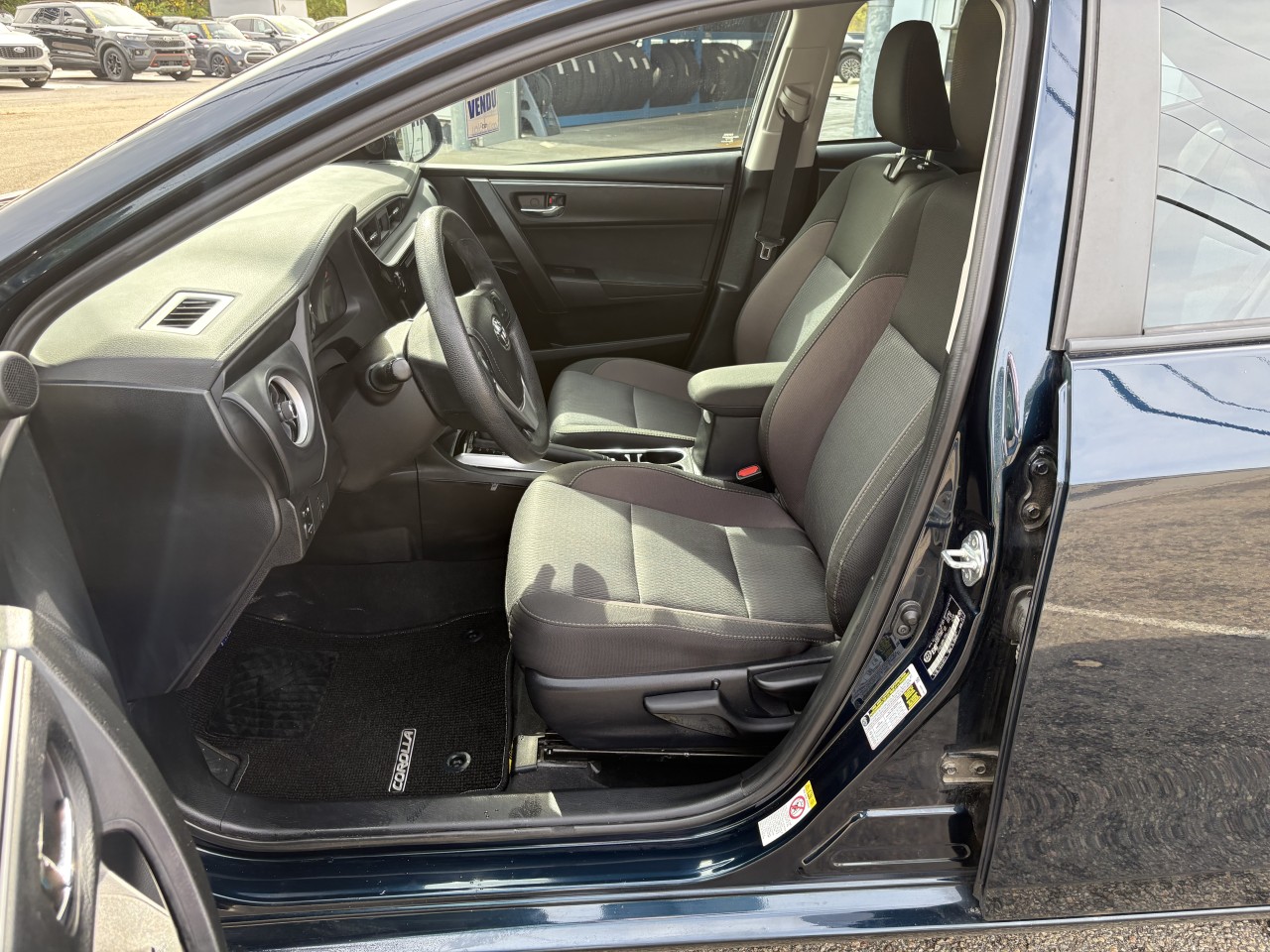 2018 Toyota Corolla LE Main Image