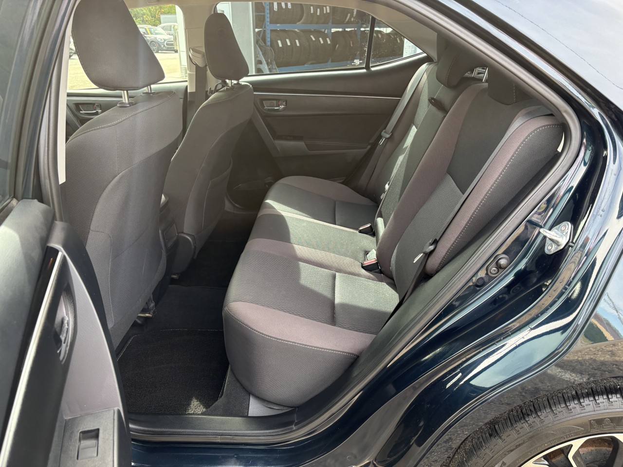 2018 Toyota Corolla LE Main Image