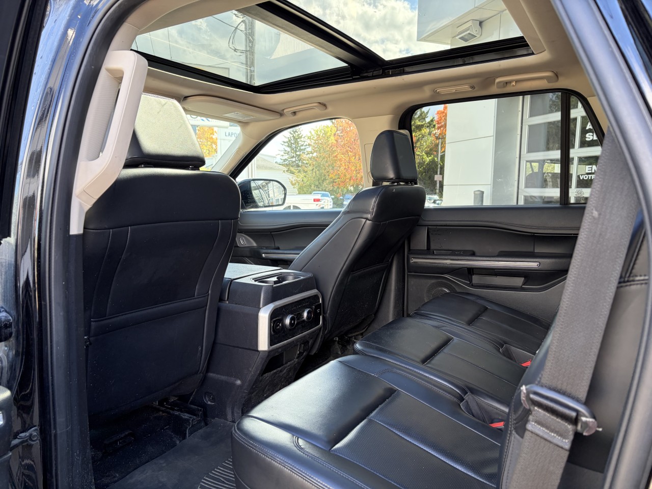 2023 Ford Expedition XLT TOIT OUVRANT 4X4 V6 3.5L ECOBOOST 202A Main Image