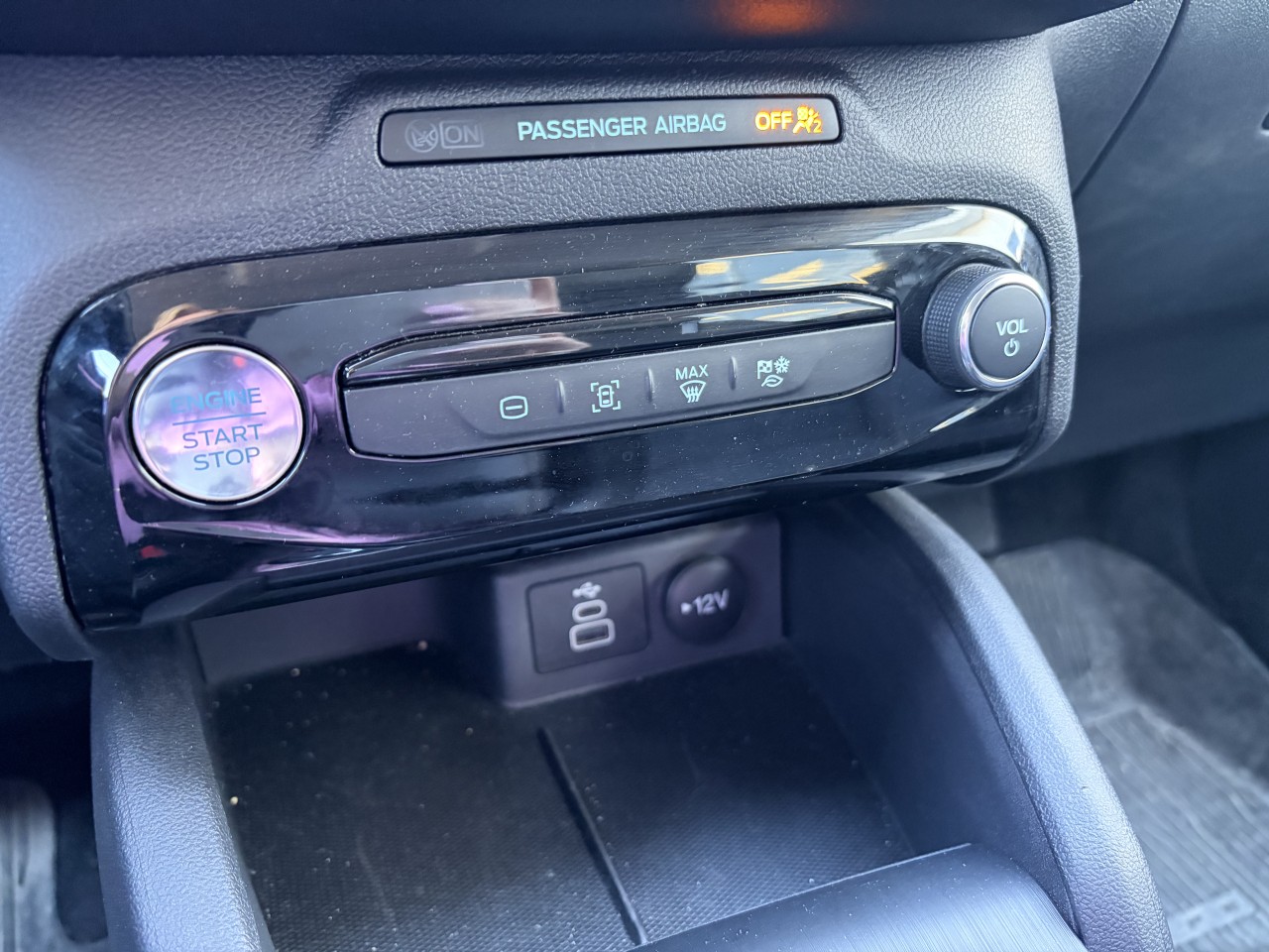 2025 Ford Escape PHEV Main Image