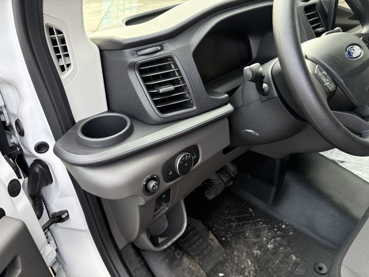 2026 Ford Transit fourgon utilitaire Toit bas 148 RWD T-250 Low Rf 9070 GVWR RWD Main Image
