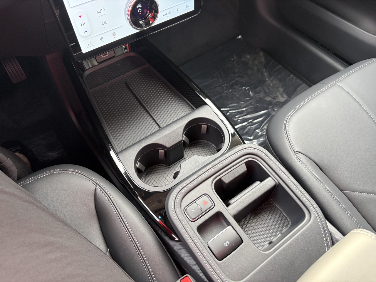2026 Ford Mustang Mach-E SELECT 73 KWH 100A Main Image