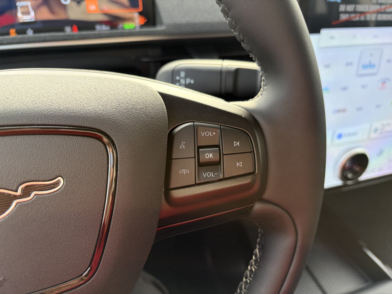 2026 Ford Mustang Mach-E PREMIUM 88 KWH 300A Main Image