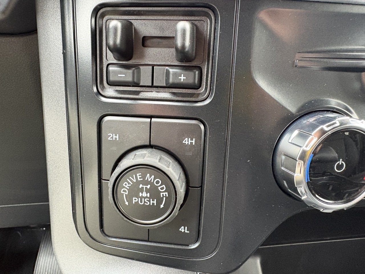 2026 Ford F-150 XLT 4X4 SUPERCREW ECOBOOST 302A Main Image