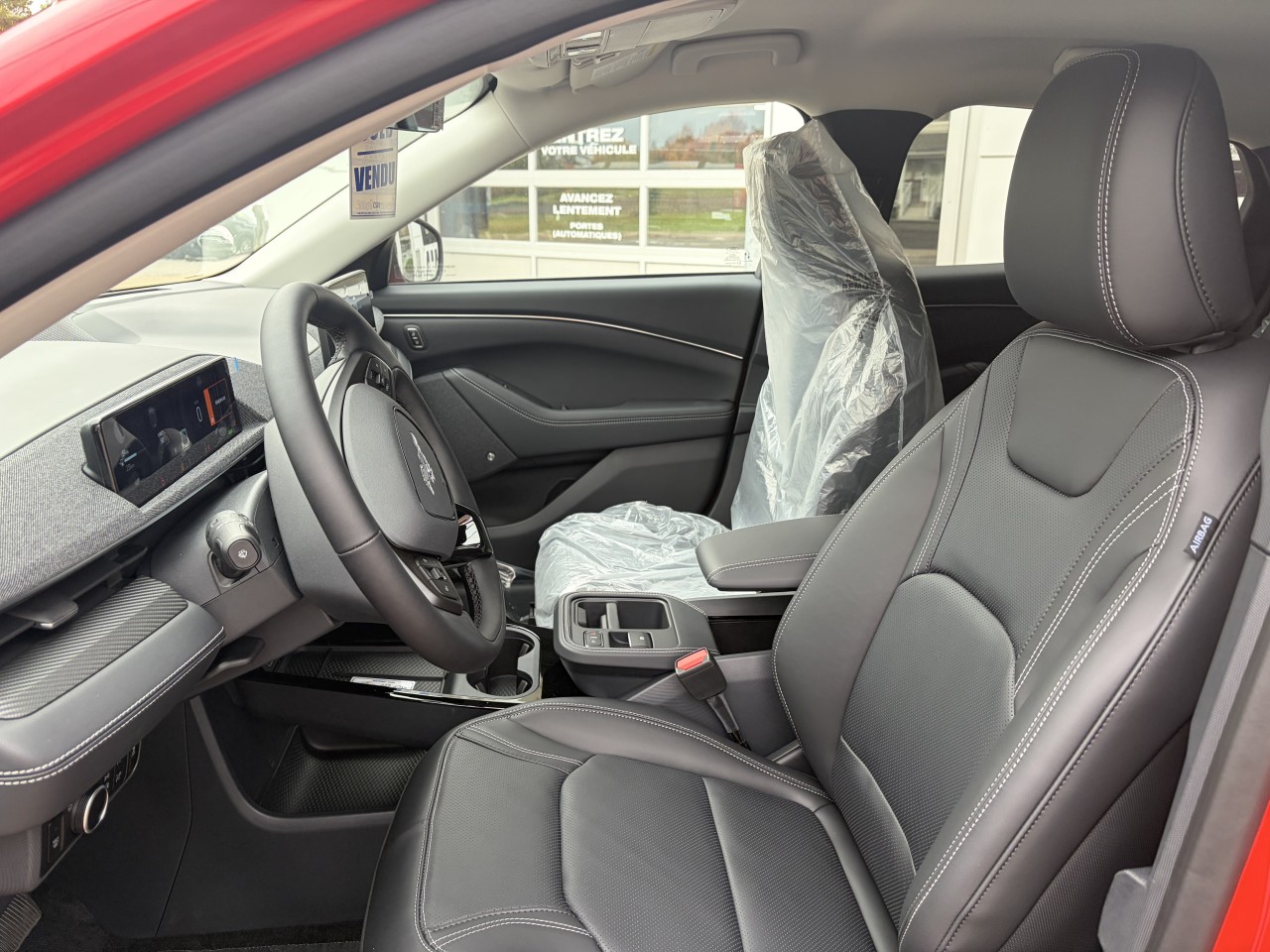 2026 Ford Mustang Mach-E PREMIUM 88 KWH 300A Main Image