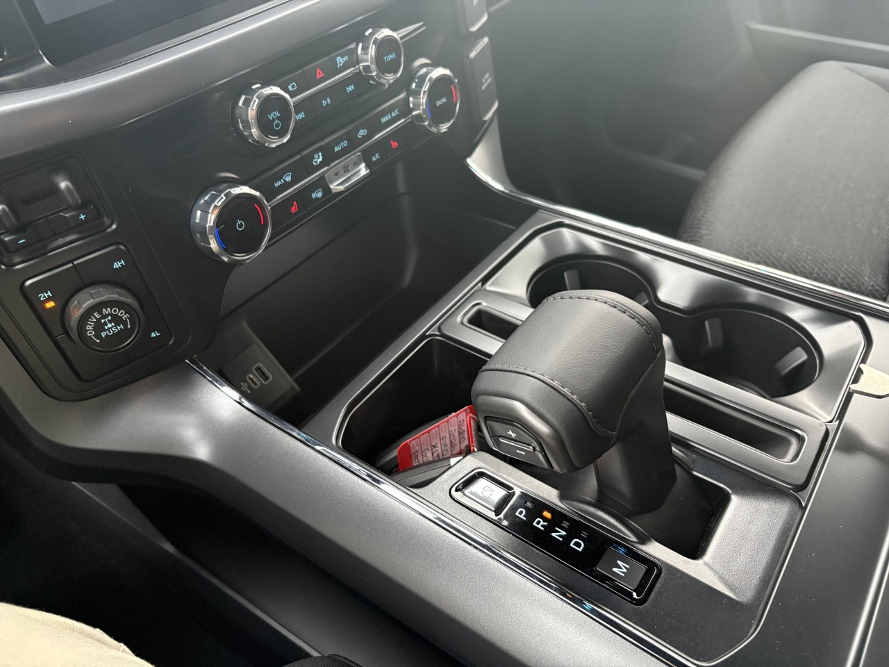 2026 Ford F-150 XLT Main Image