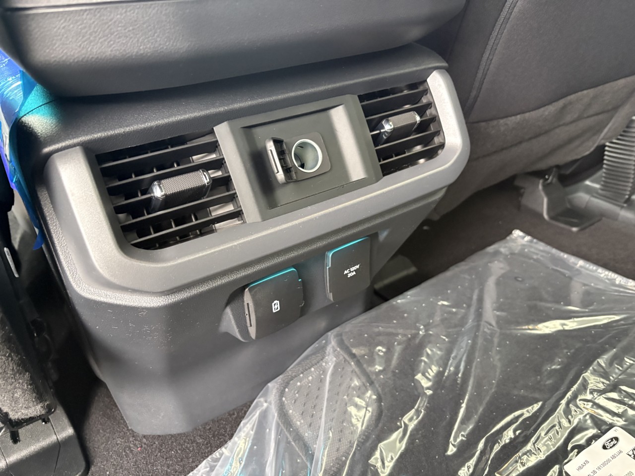 2026 Ford F-150 XLT Main Image