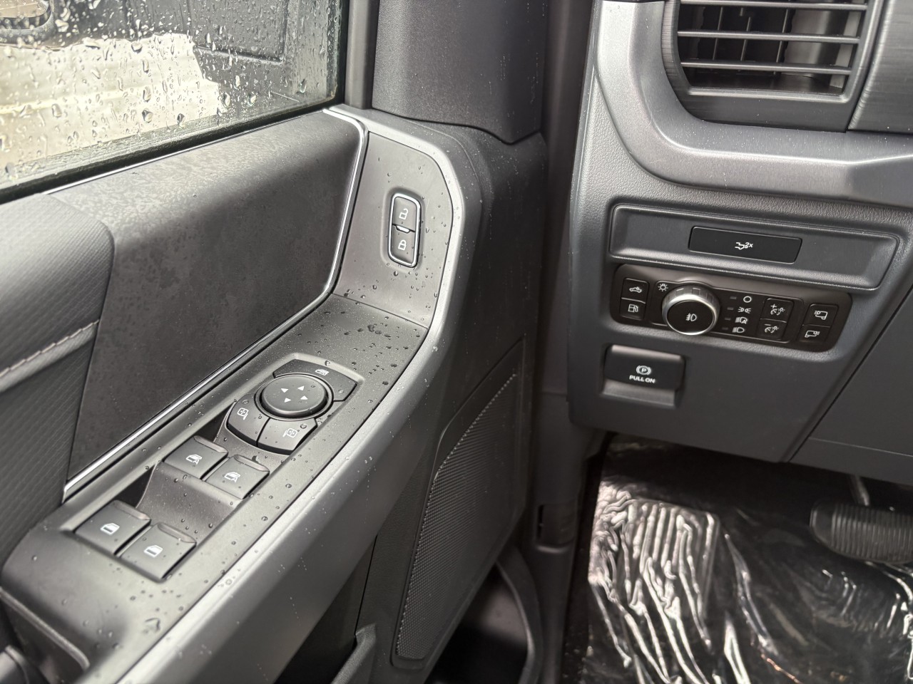 2026 Ford F-150 XLT Main Image