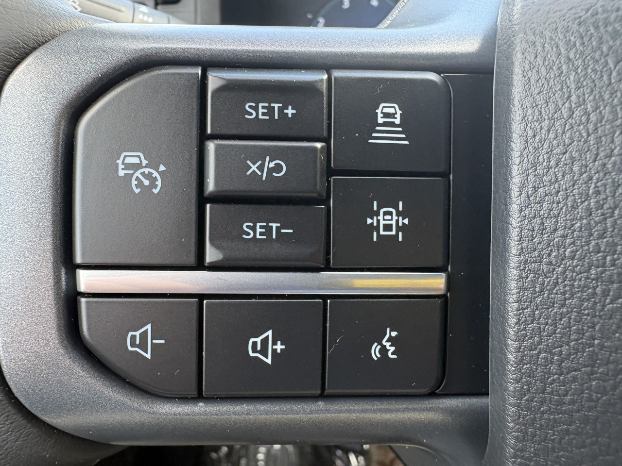 2026 Ford F-150 XLT Main Image