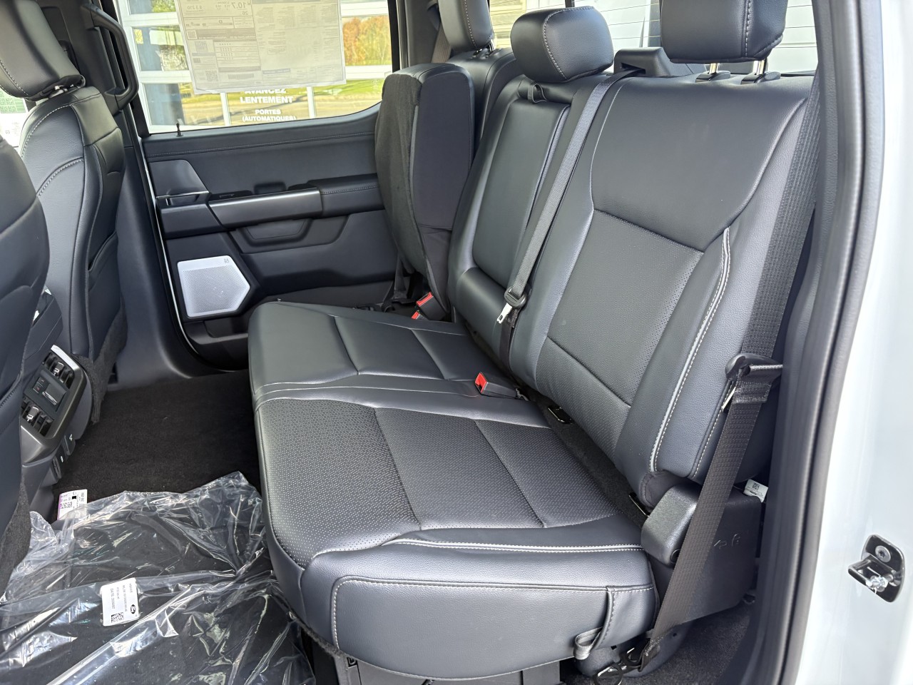2026 Ford F-150 LARIAT Main Image
