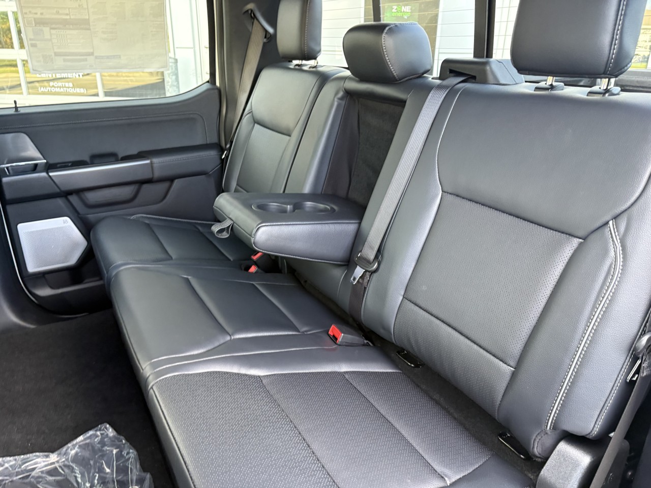 2026 Ford F-150 LARIAT Main Image