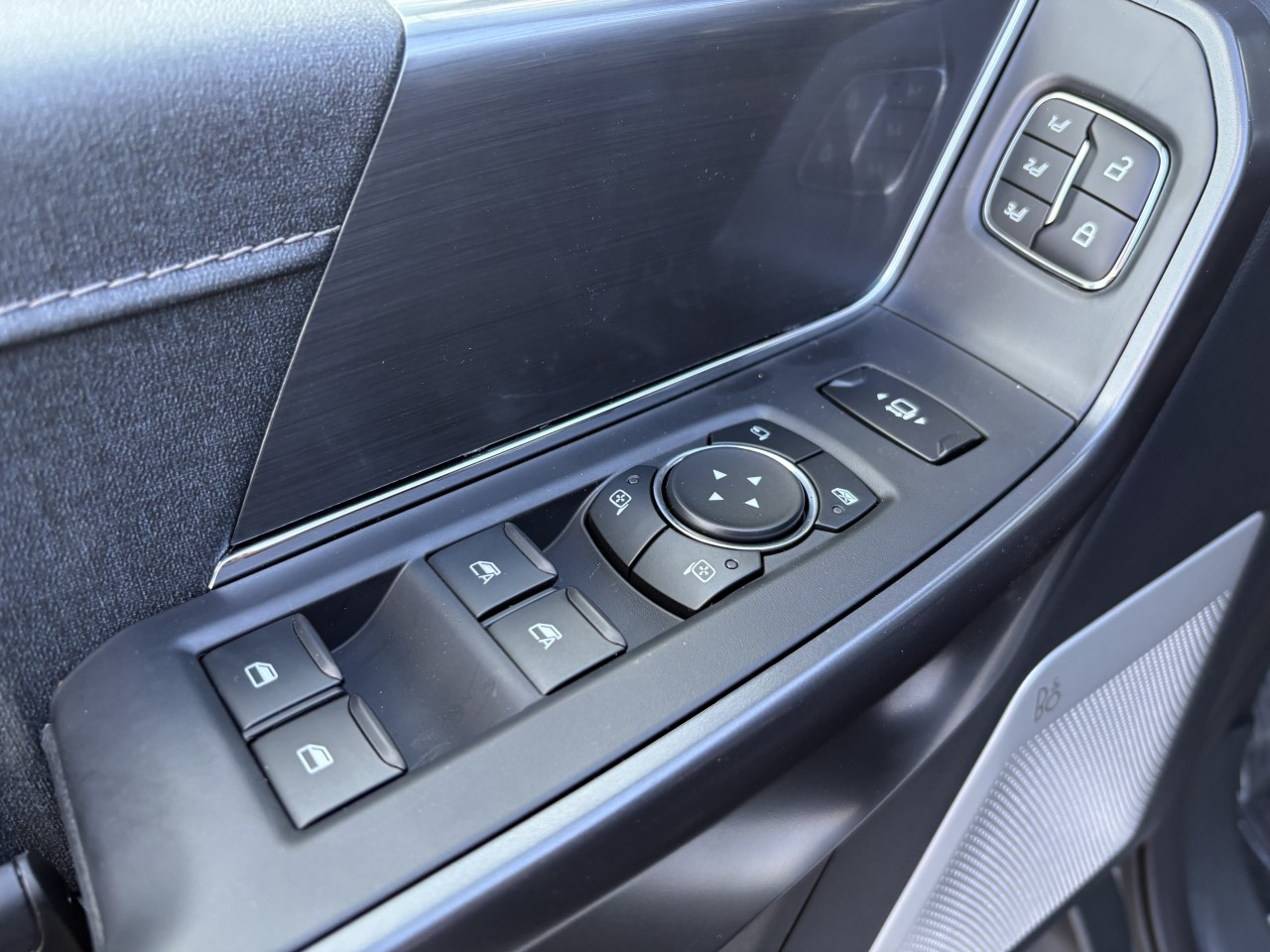 2026 Ford F-150 LARIAT Main Image