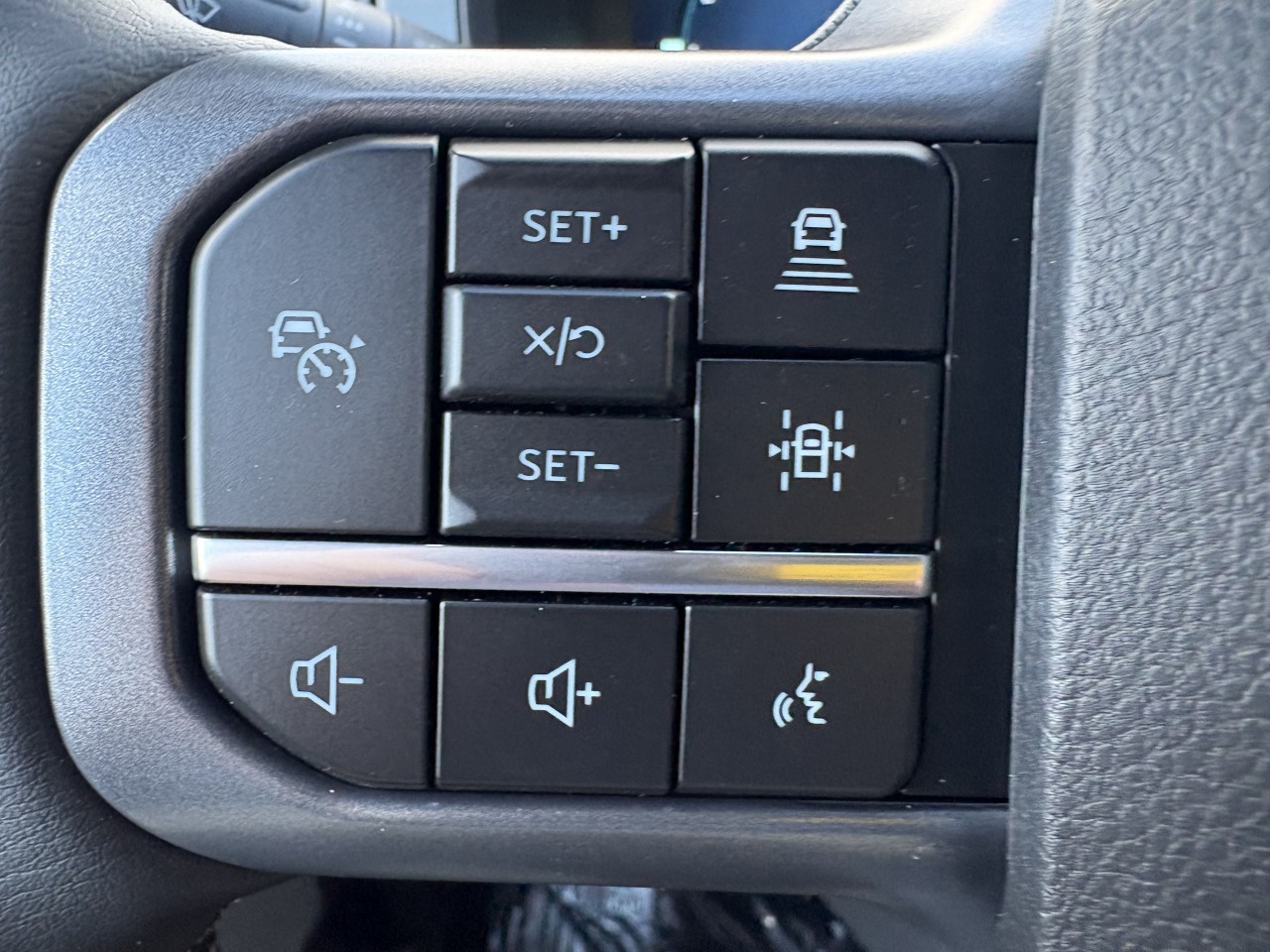 2026 Ford F-150 LARIAT Main Image