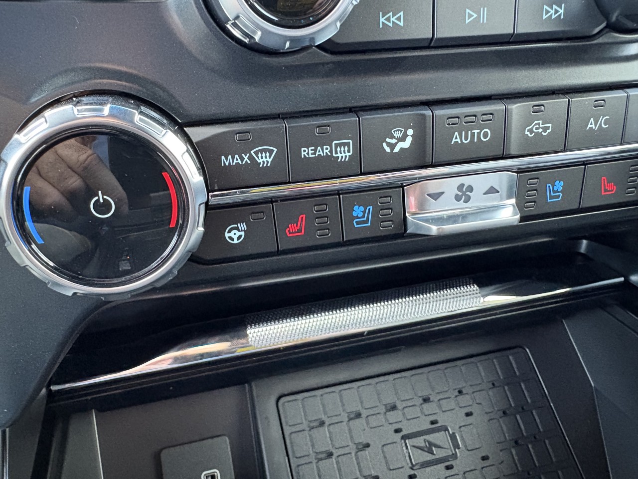 2026 Ford F-150 LARIAT Main Image