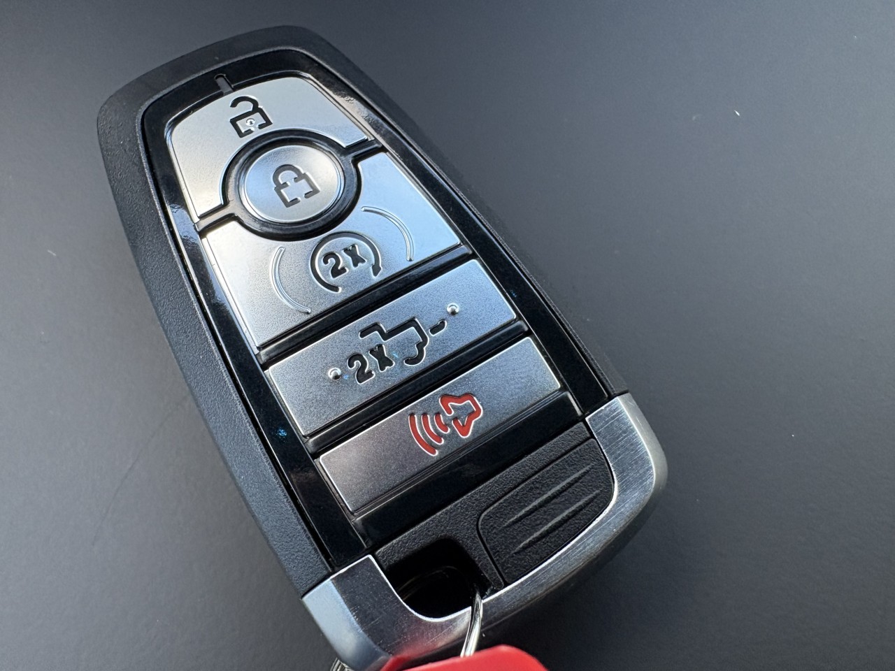 2026 Ford F-150 LARIAT Main Image