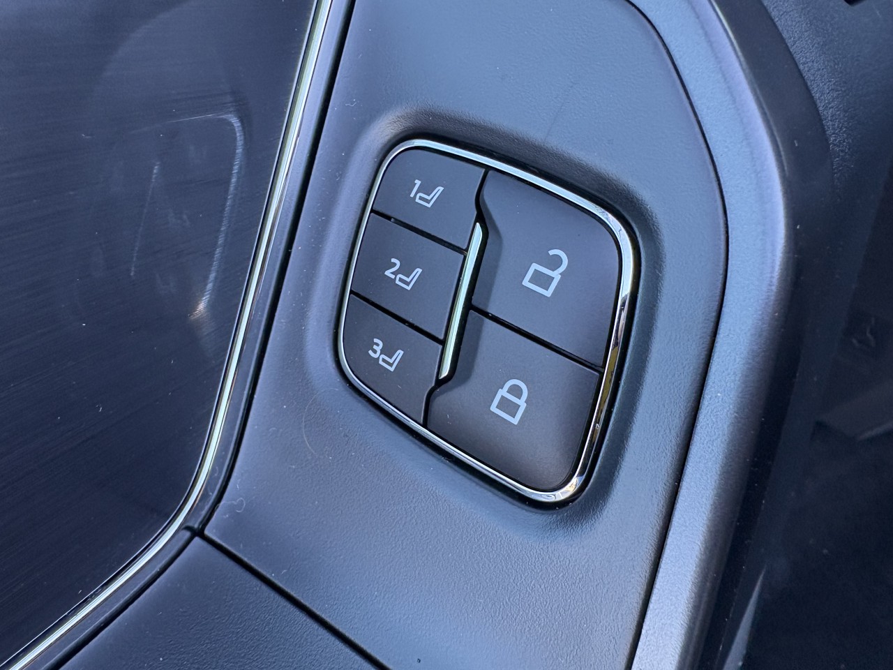 2026 Ford F-150 LARIAT Main Image