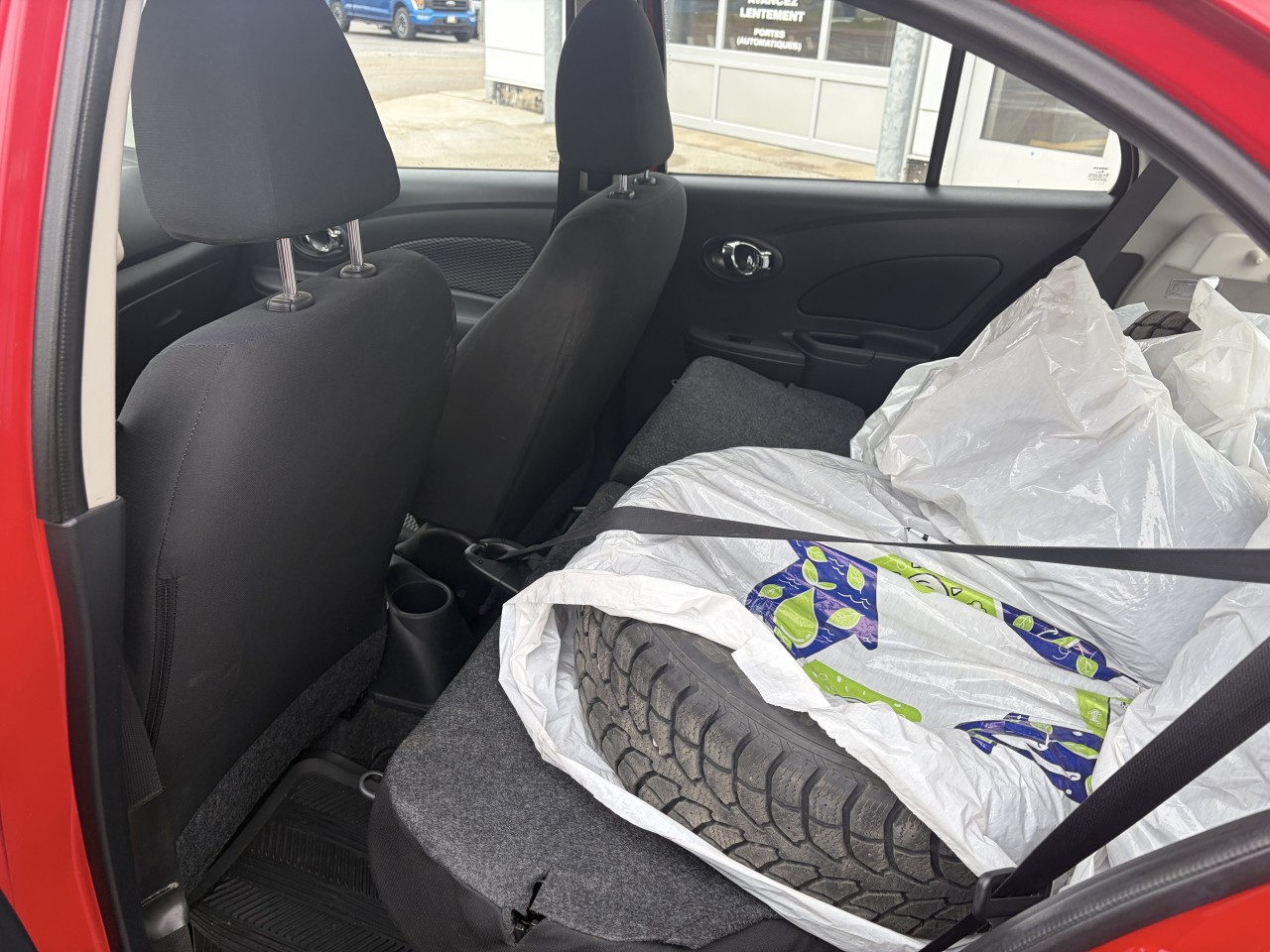 2015 Nissan Micra SV Main Image