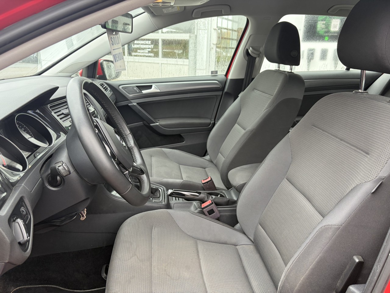 2021 Volkswagen Golf Comfortline Main Image
