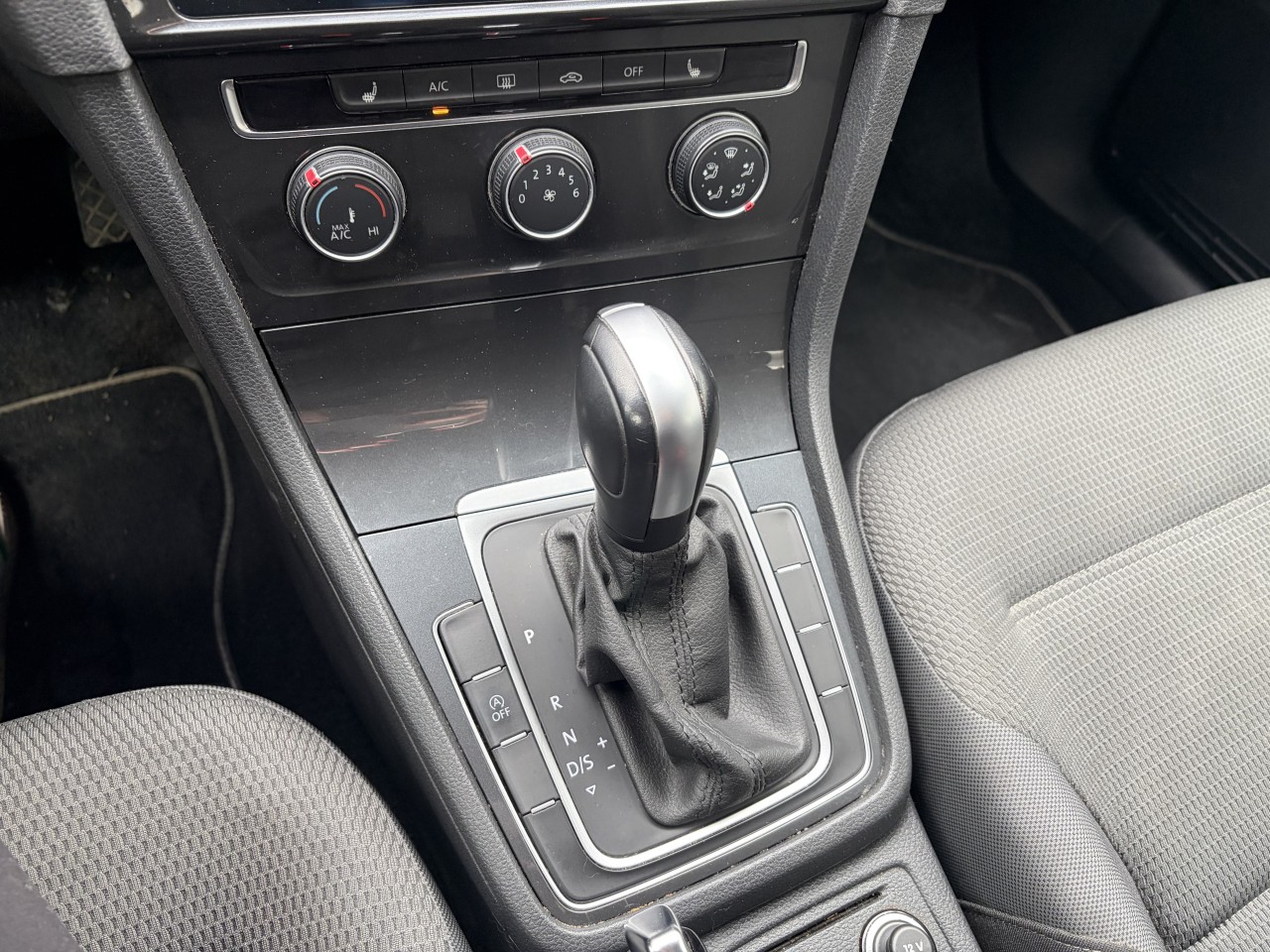 2021 Volkswagen Golf Comfortline Main Image
