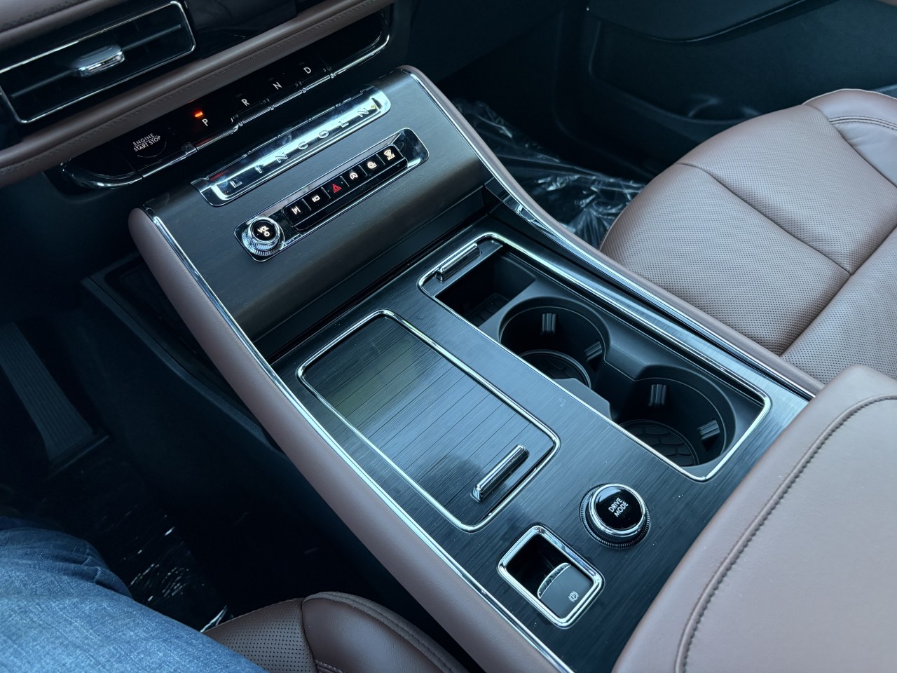 2027 Lincoln Aviator Reserve Main Image