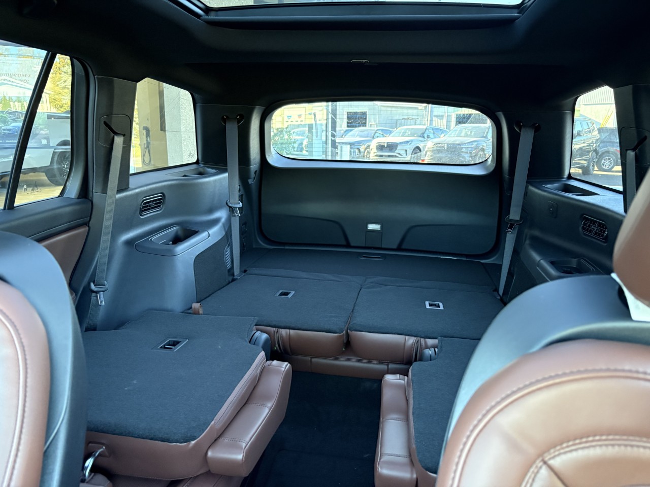 2027 Lincoln Aviator Reserve Main Image