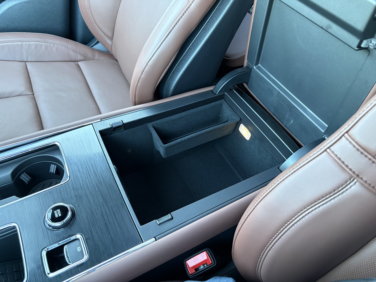 2027 Lincoln Aviator Reserve Main Image