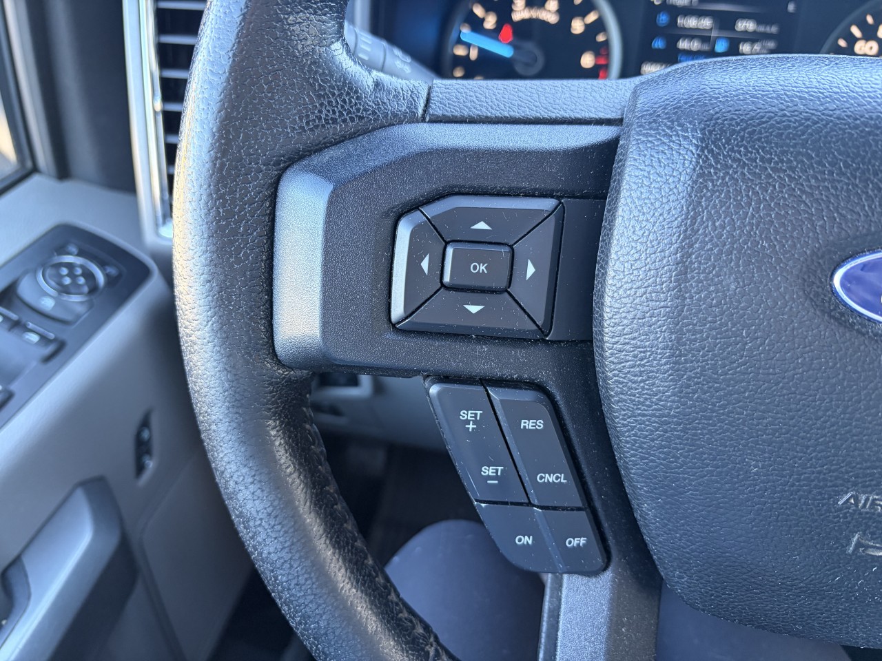 2016 Ford F-150 XLT Main Image