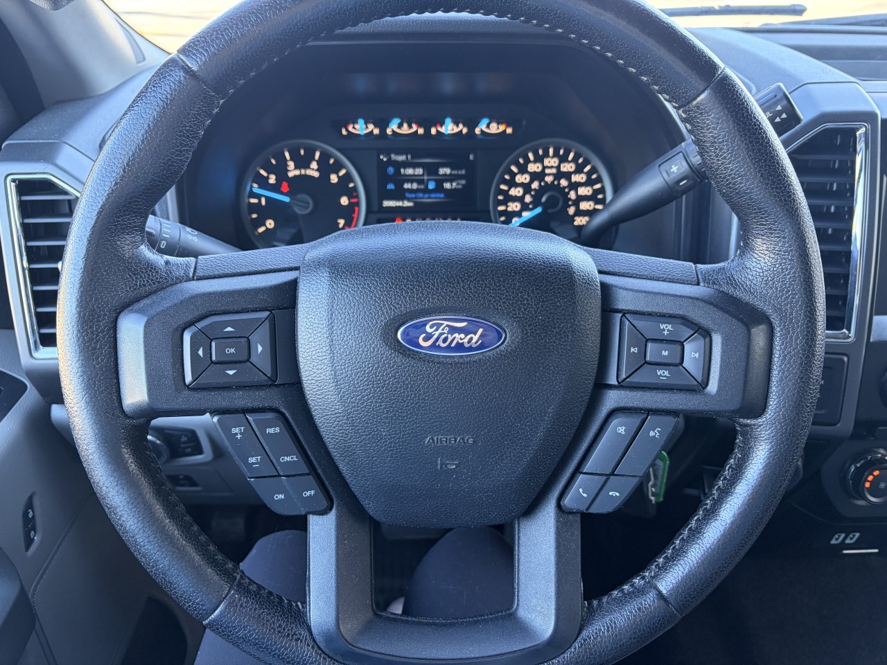 2016 Ford F-150 XLT Main Image