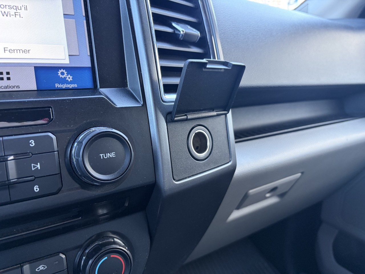 2016 Ford F-150 XLT Main Image