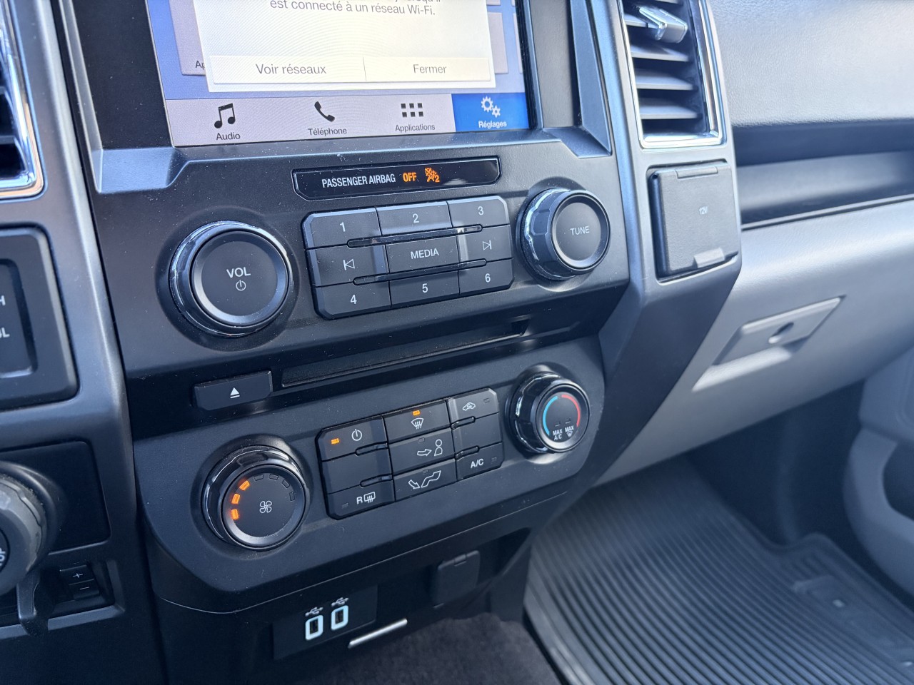 2016 Ford F-150 XLT Main Image